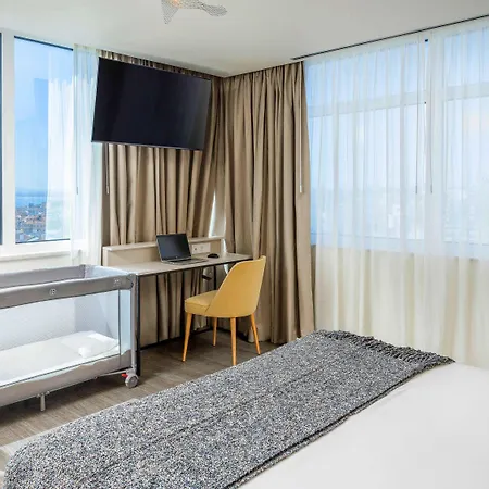 Ibis Styles Centro Liberdade Ne